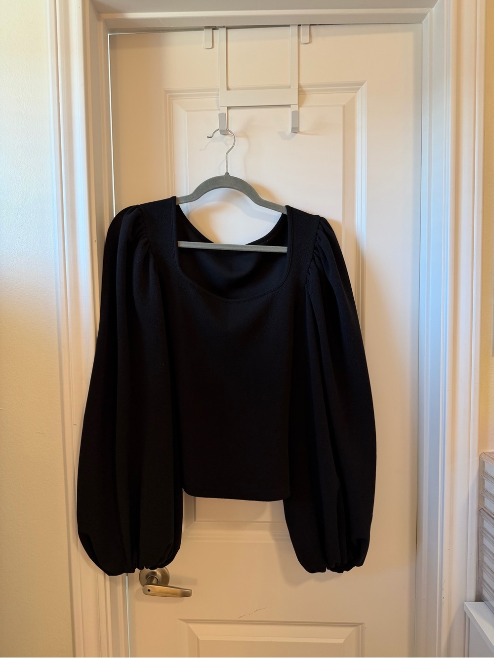 Black Puff-Sleeve Women's Top - Classic Scoop Neck